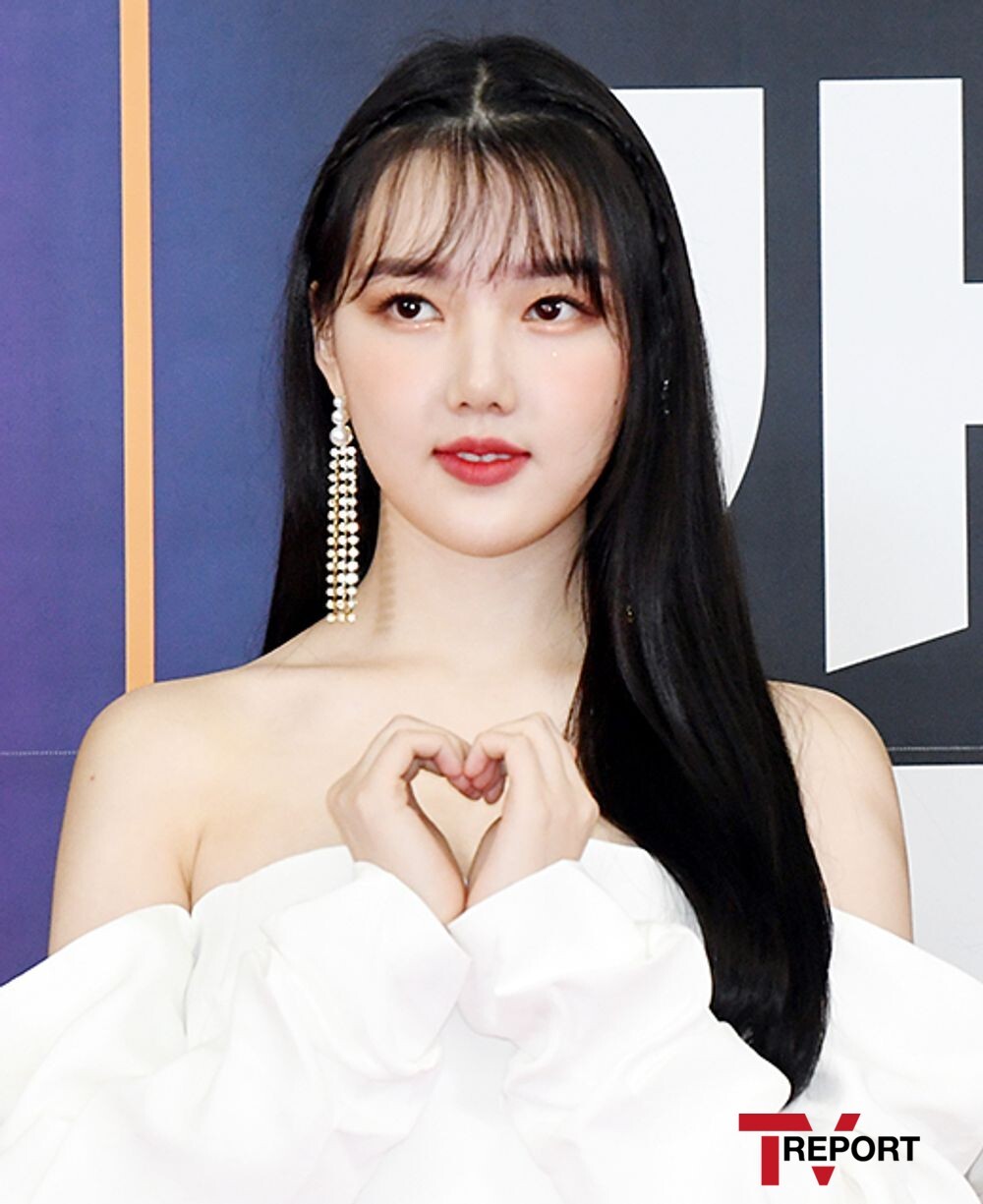 여자친구 sbs 가요대전 레드카펫.jpg | 인스티즈