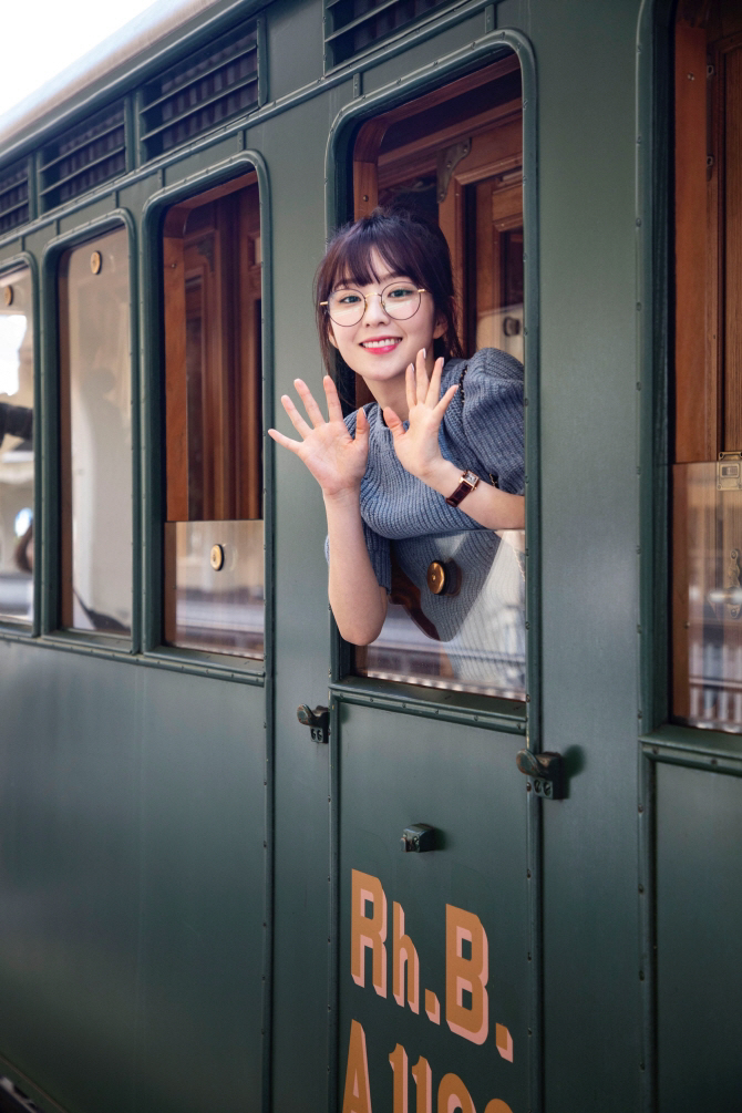 스위스 여행 중 레드벨벳 멤버들 중 제일 행복해 보이는 웬디.jpg | 인스티즈