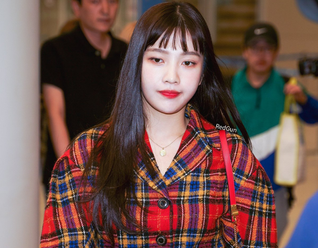 앞머리하고 더 귀여워진 레드벨벳 조이.jpgif | 인스티즈