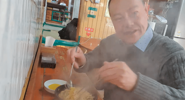 경춘자 라면 한사발 땡기시는 박술희장군.gif | 인스티즈