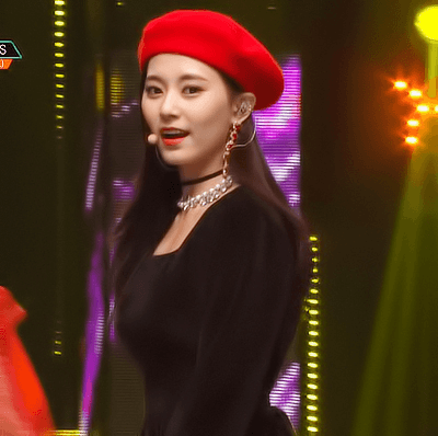 트와이스 애들 빨간 베레모 잘 어울리는듯 | 인스티즈