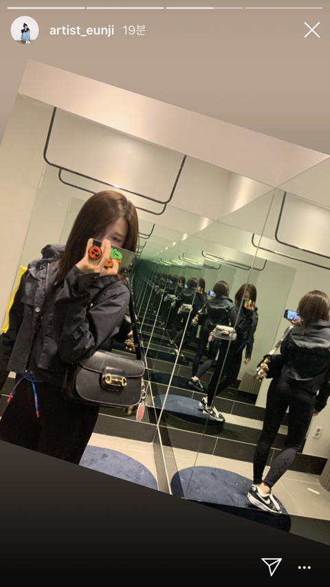 나들이 나온 에이핑크 정은지와 오하영.jpg | 인스티즈