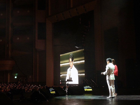 김범수 콘서트 게스트 간 에이핑크 정은지.jpg | 인스티즈