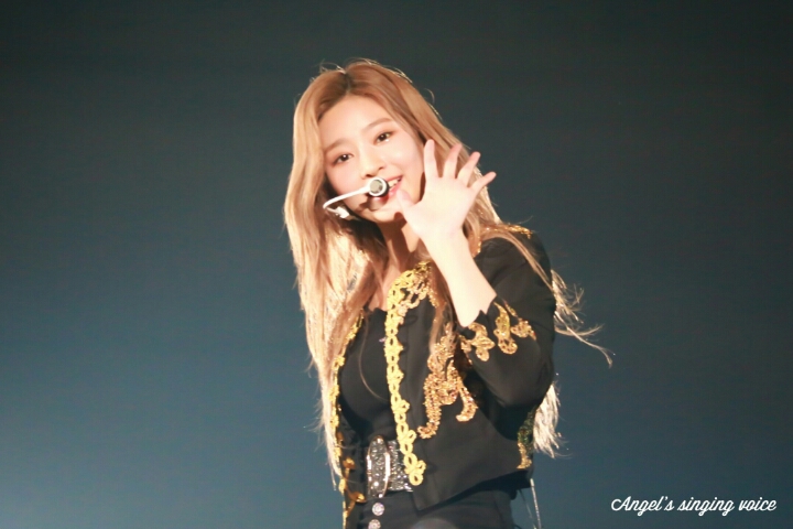 공연 중 찍힌 여신 아이즈원 김민주 사진 | 인스티즈