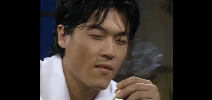 니가 여기서 쌈 젤 잘하니? 어뤼가서 마꼬다뉘진 안취... 니가 여기서 쌈 젤 잘하니? 타~!! 니놈이 감히 이 신마적에게 덤비겠다는거니!! | 인스티즈