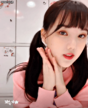 언니가 반지 그려준거 자랑하는 여자친구 예린이.gif | 인스티즈