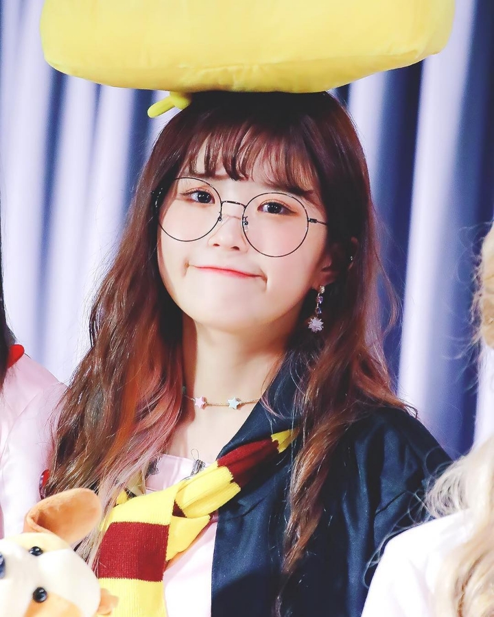 프로미스나인 가짜막내 송하영 | 인스티즈