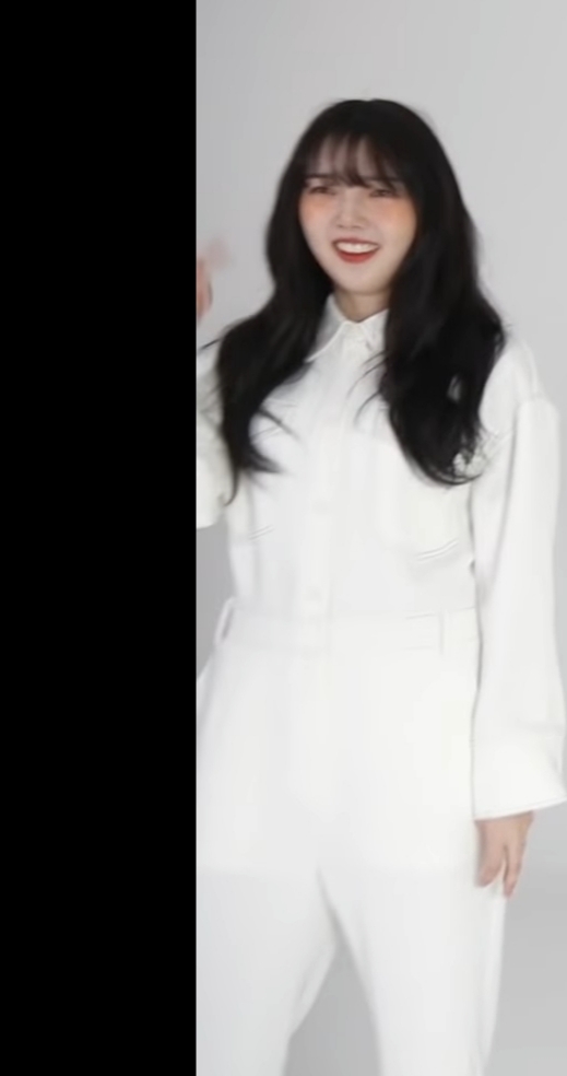 막내들의 재롱을 따사롭게 지켜보는 여자친구 예린 | 인스티즈