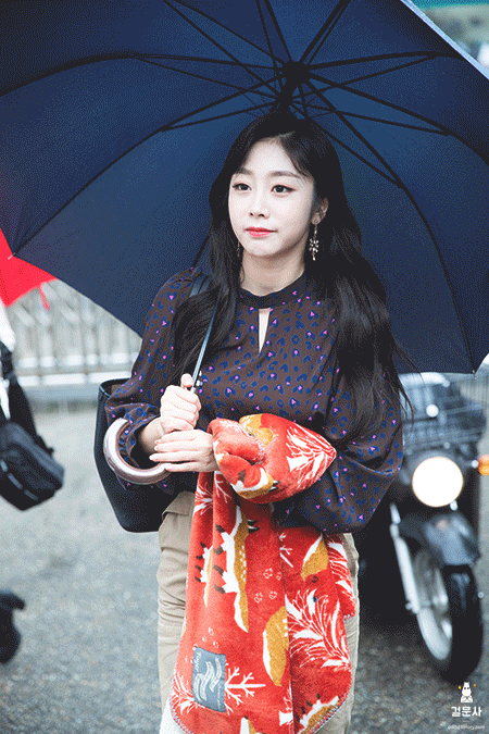 [러블리즈] 피로가 쌓이는 기분이 들어서 지수 | 인스티즈