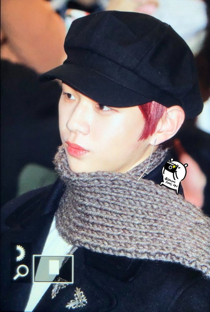 지효가 강다니엘에게 직접 짜준 목도리(+멤버들).jpg | 인스티즈