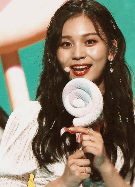 은근히 미인인 듯한 여자친구 엄지.jpgif | 인스티즈