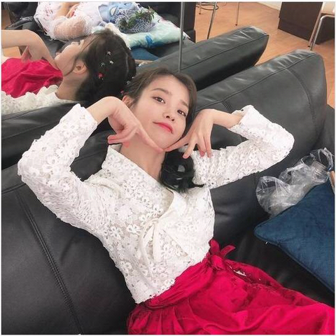 한복 입은 아이유 | 인스티즈