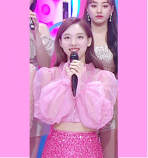 웃을때 눈이 참 예쁜 아이돌 | 인스티즈