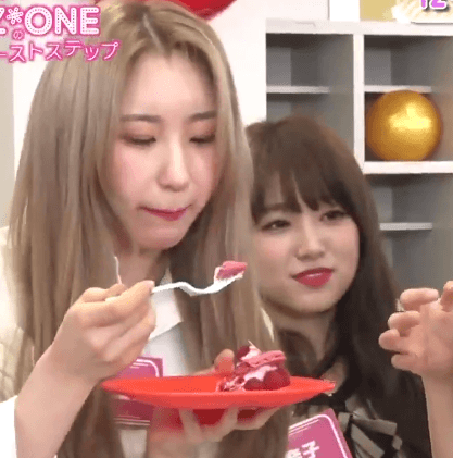 [아이즈원] 음식 못먹어 애잔한 나코,원영,민주.gif | 인스티즈