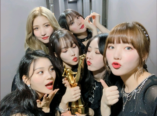 여자친구 트위터 여자친구.jpg | 인스티즈