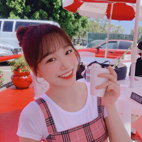 오늘은 아이즈원의 자랑스러운 메인보컬, 조유리의 19번째 생일입니다. 🎂 | 인스티즈