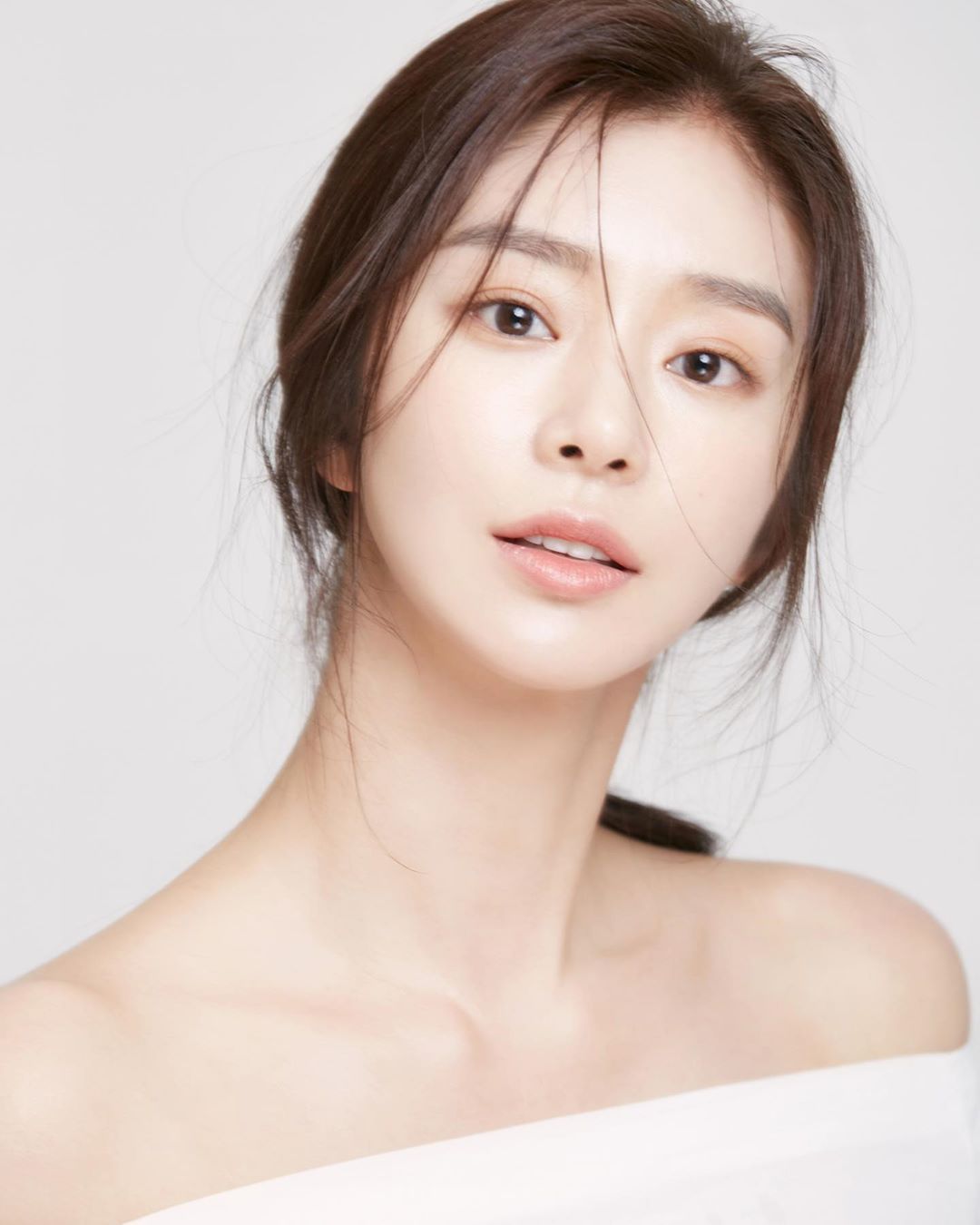 배우 이주빈 프로필 사진.jpg | 인스티즈