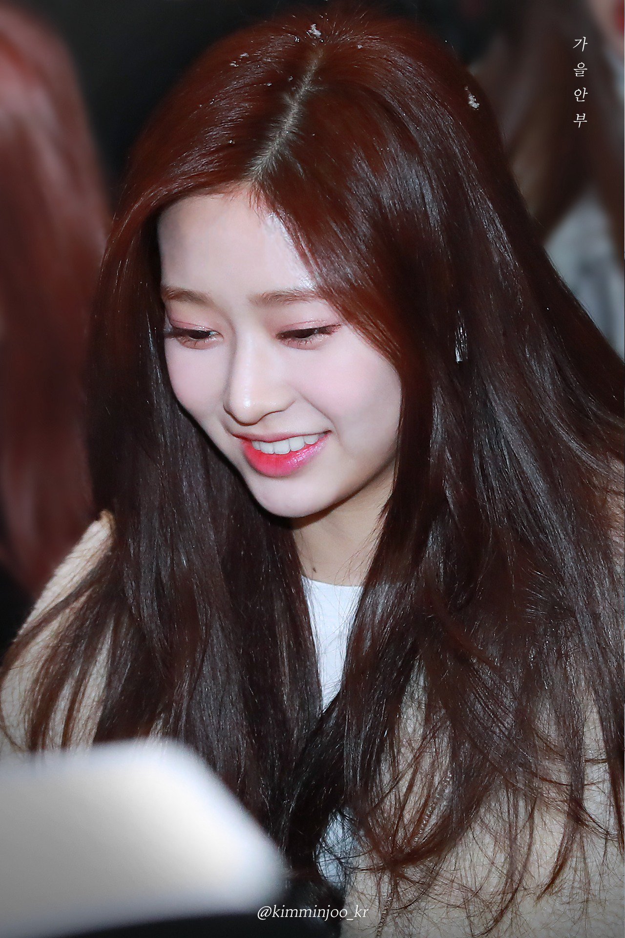 오늘 출국하는 아이즈원 김민주.jpg | 인스티즈