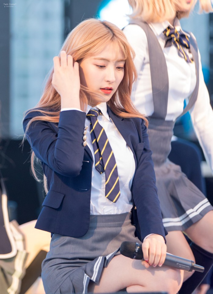 우주소녀 은서 금발 vs 흑발.jpgif | 인스티즈