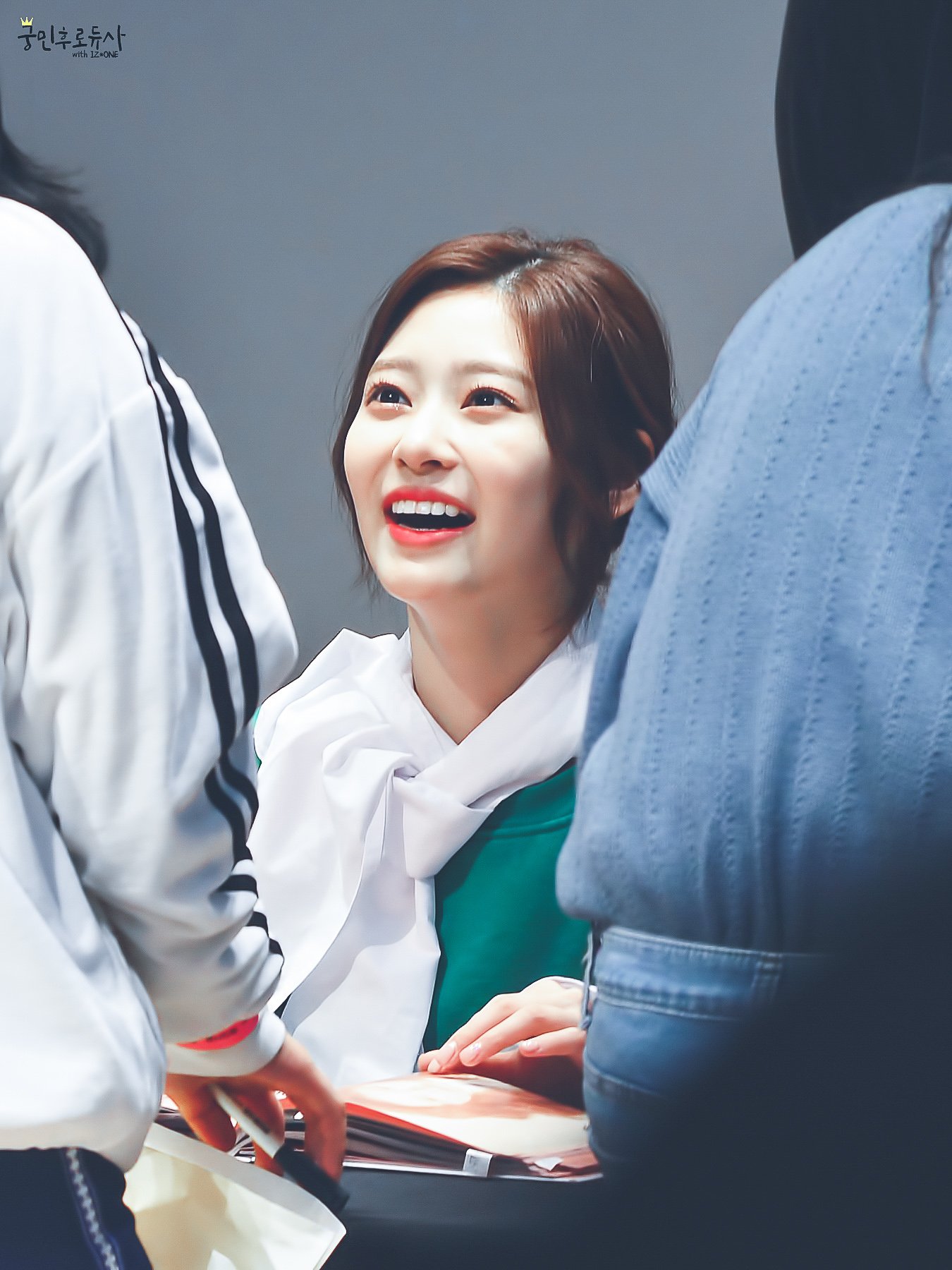 항상 어딘가 억울하고 애잔한 아이즈원 민주.jpg | 인스티즈