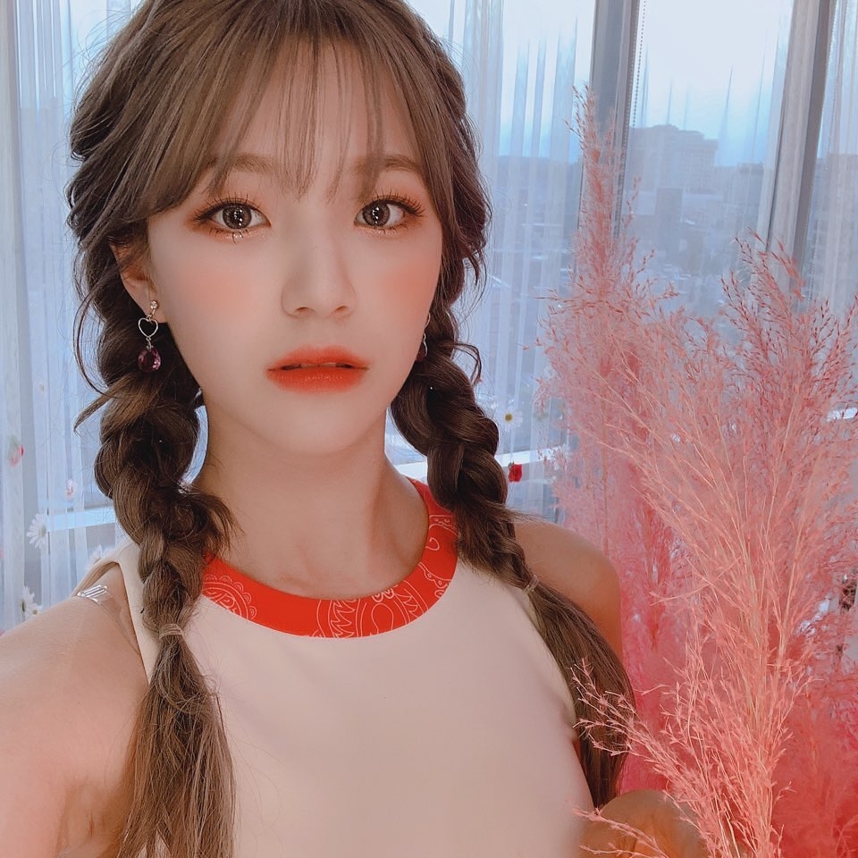 프로미스나인 막내 꿀깅이 백지헌 | 인스티즈