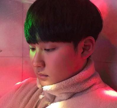 가수의 흔한 프로필 사진과 갭차이 | 인스티즈