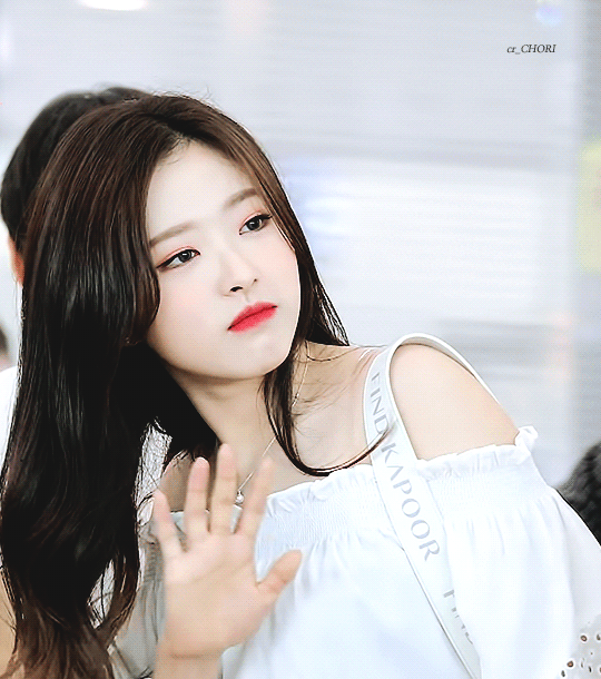 이달의소녀 아싸라비아콜롬비아내리지말고 올리비아 혜.gifs | 인스티즈