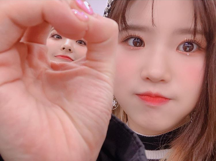 프로미스나인 추억영상 - 새롬이에게 말놓는게 어려운 하영이 | 인스티즈