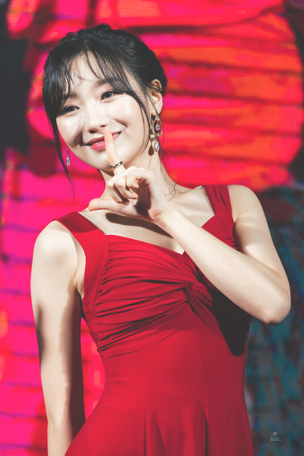 [러블리즈] 독일사는 친구에게 선물을 받아서 수정이 | 인스티즈