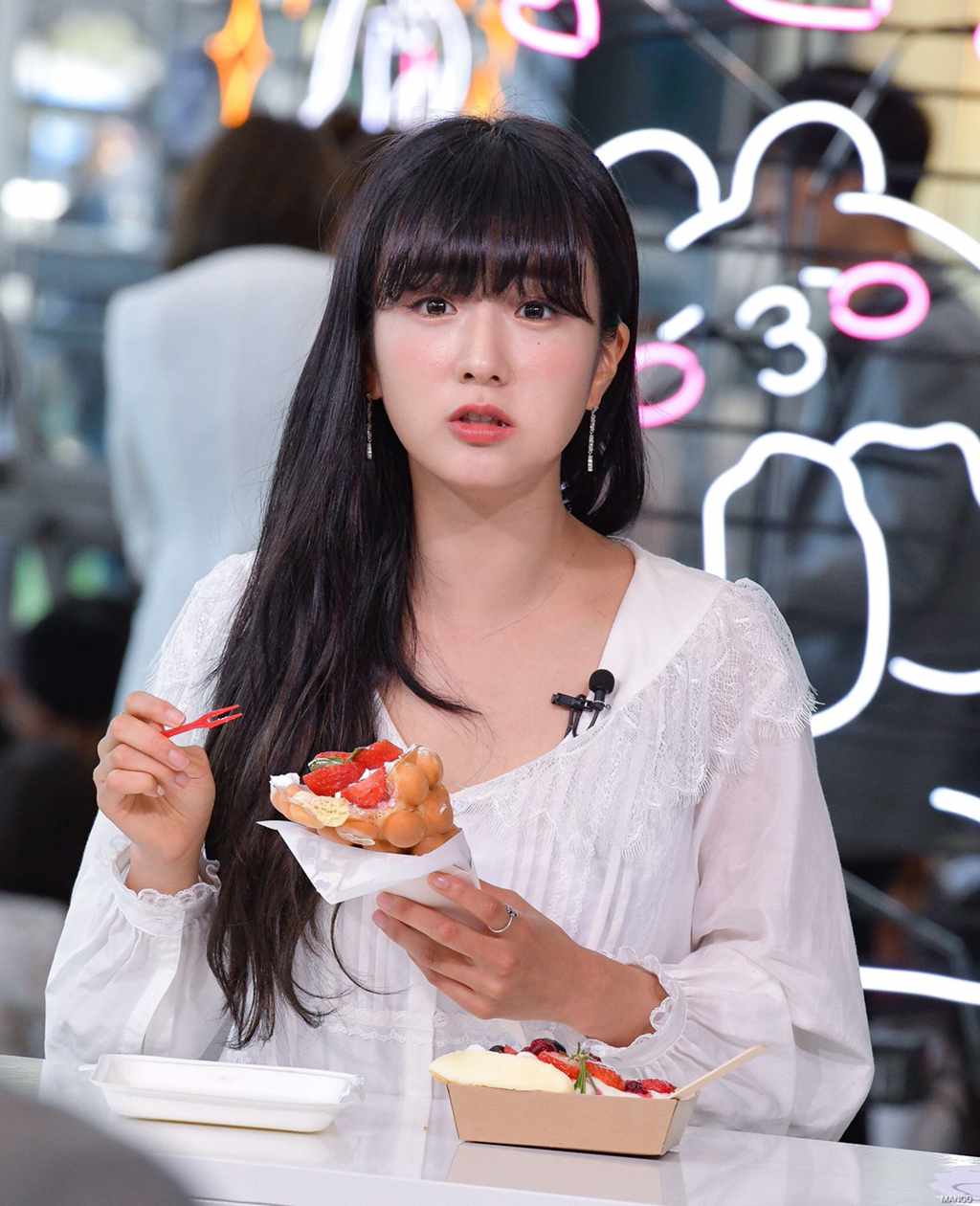 [에이핑크] 은행 갔다가 창구에서 초등학교 동창을 만나서 보미 | 인스티즈