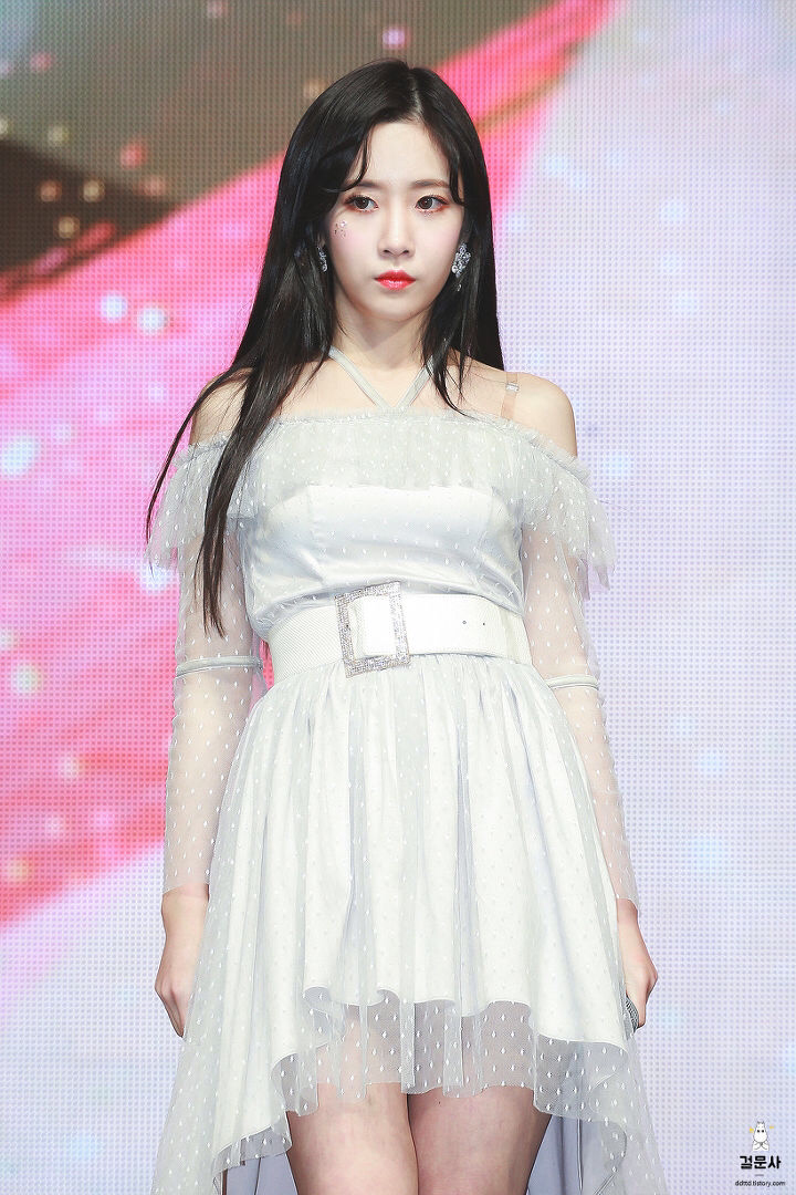 [러블리즈] 당 떨어지는 기분이라서 지애 | 인스티즈