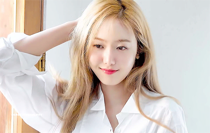 야심한 시간에 보니까 은근히 미인인 듯한 여자친구 신비.jpgif | 인스티즈