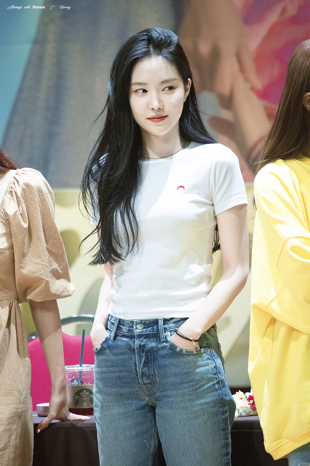 [에이핑크] 갑자기 맘스터치가 땡겨서 나은이 | 인스티즈