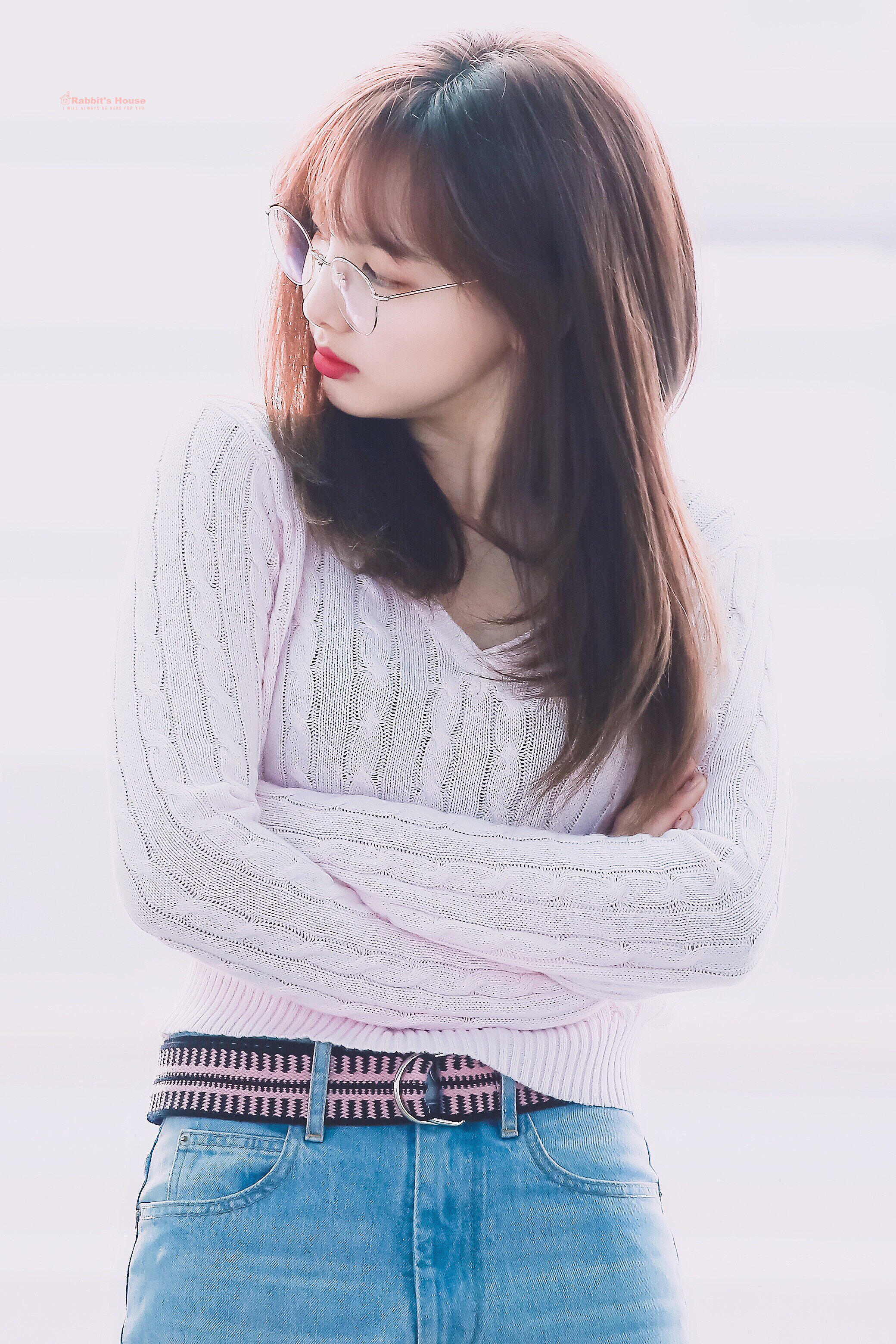 귀여운 동그리 안경을 쓴 트와이스 나연.jpgif | 인스티즈