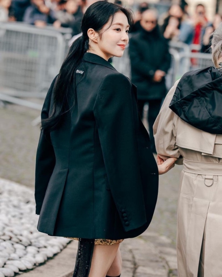 우연히(?) 다미아니 CEO와 사진찍고 파리로 이동한 레드벨벳 아이린 | 인스티즈