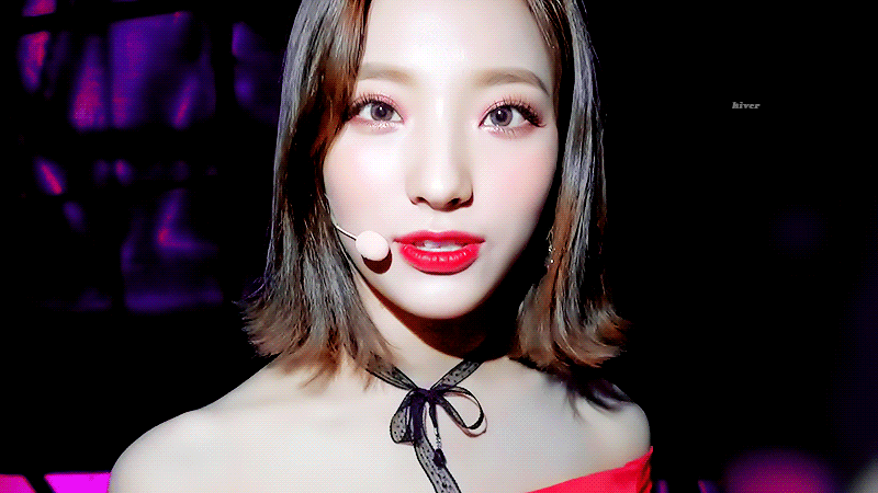 섹시카리스마 캐릭터로 착각하기 쉬운 연예인.jpgif | 인스티즈
