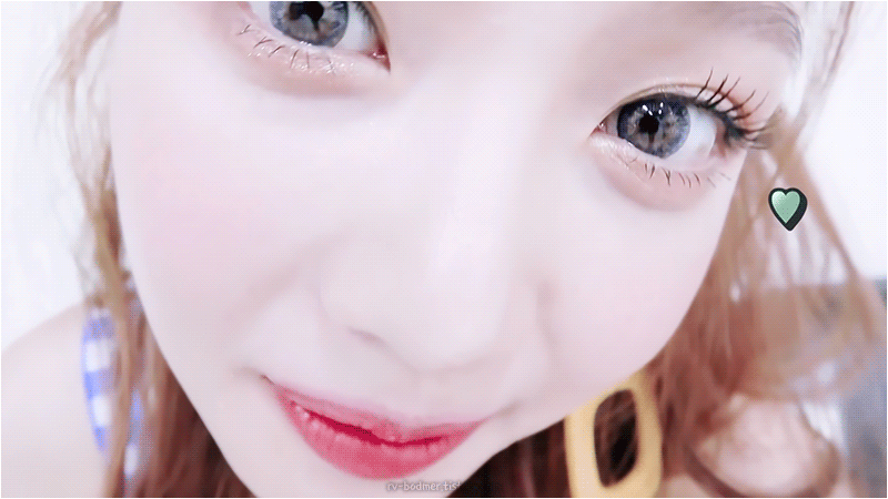 조이랑 아이컨택 하고 가세요.gif | 인스티즈
