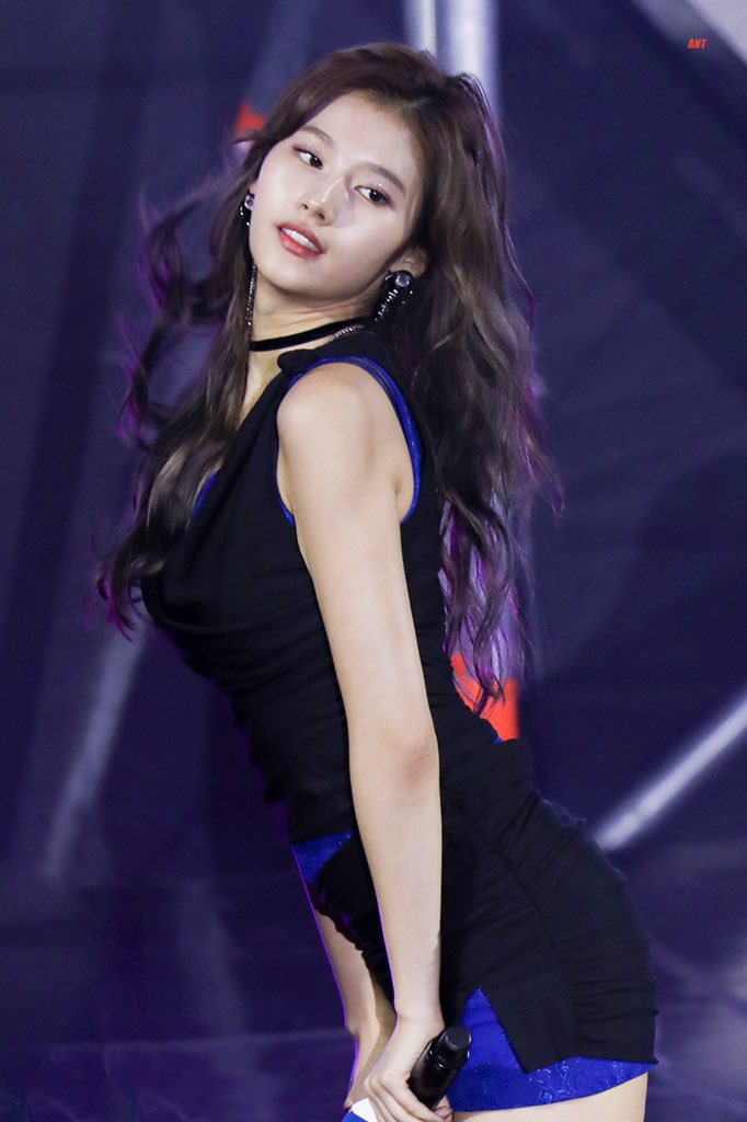 오늘이 생일인 트와이스 사나.jpgif | 인스티즈