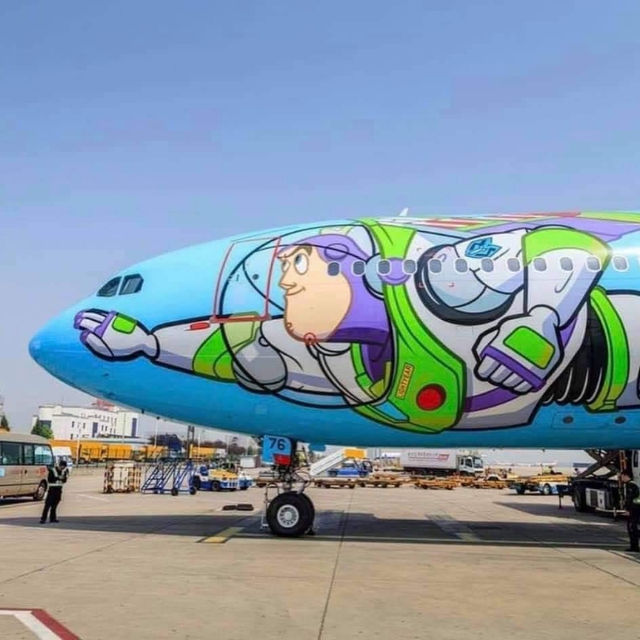 중국 동방항공의 토이스토리 비행기 | 인스티즈