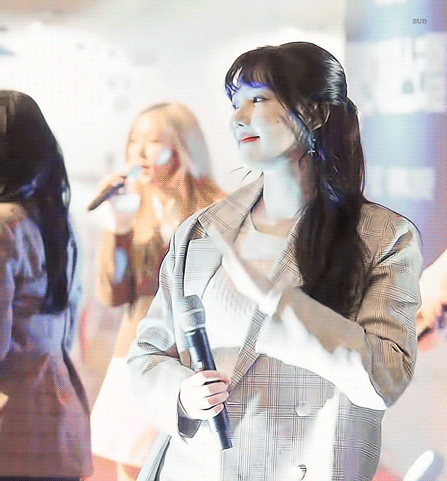 은근히 미인이지만 가끔은 귀여운거 같기도 한 여자친구 예린이.jpgif | 인스티즈