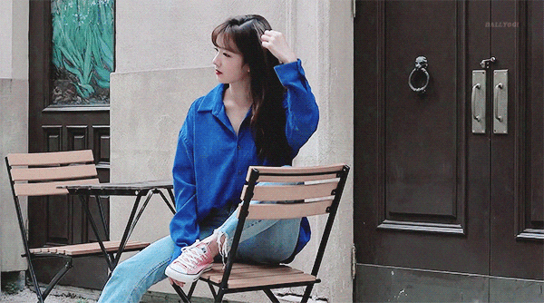 인생샷 촬영하는 에이핑크 윤보미.gif | 인스티즈