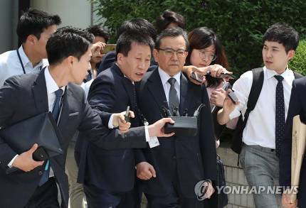 윤중천, '김학의 사건'으로 6년만에 재구속..성폭행수사 급물살 | 인스티즈