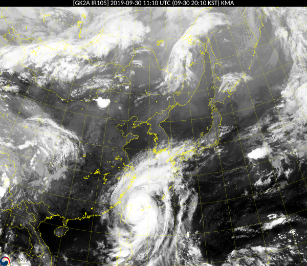 다시 눈뜨기 시작하는 18호 태풍 미탁.jpg | 인스티즈