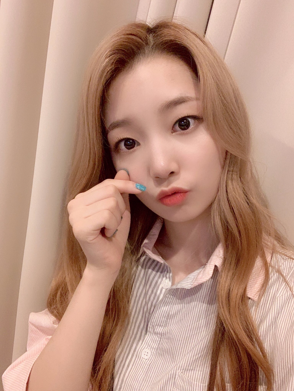 [로켓펀치] 모닝 빔밤붐이라서 연희 | 인스티즈