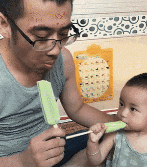 아빠 메로나 맛이 이상해.gif | 인스티즈