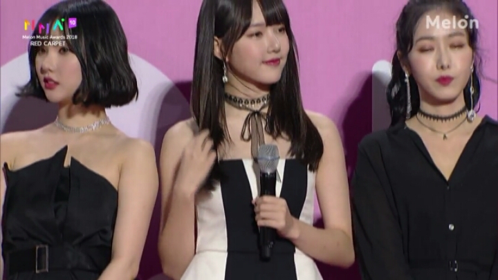 181201 MMA 레드카펏 여자친구.jpg | 인스티즈