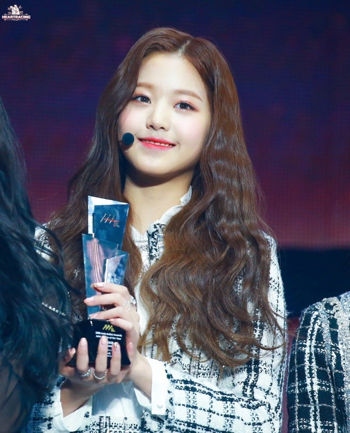 아이즈원 센터요정.jpgif | 인스티즈