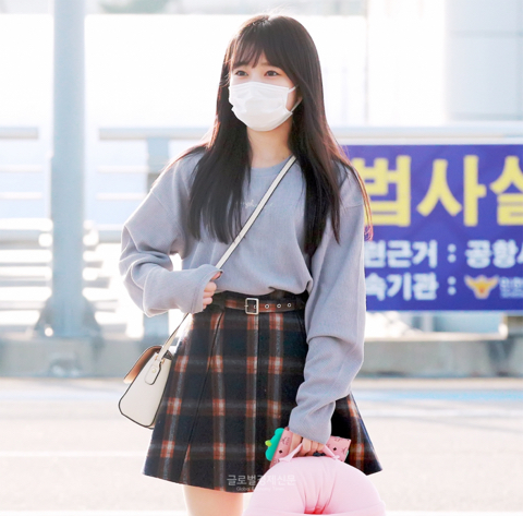 [아이즈원] 나코가 항상 가지고 다니는 목배게 사용법 | 인스티즈