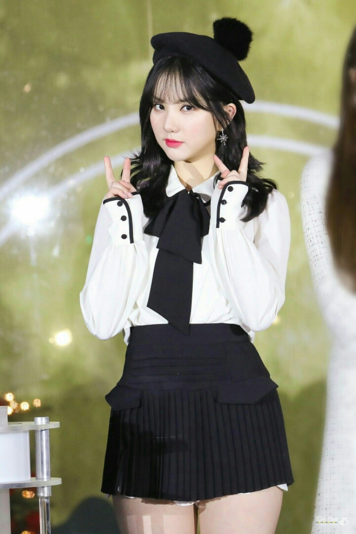 2019 첫 여자친구 은하.jpg | 인스티즈