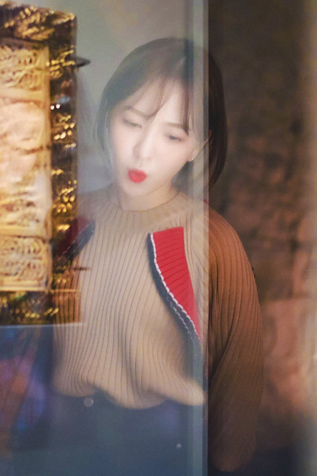 스위스에서 인터뷰하는 레드벨벳 웬디.jpgif | 인스티즈